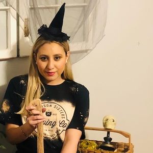 Meet your Posher, Crystal